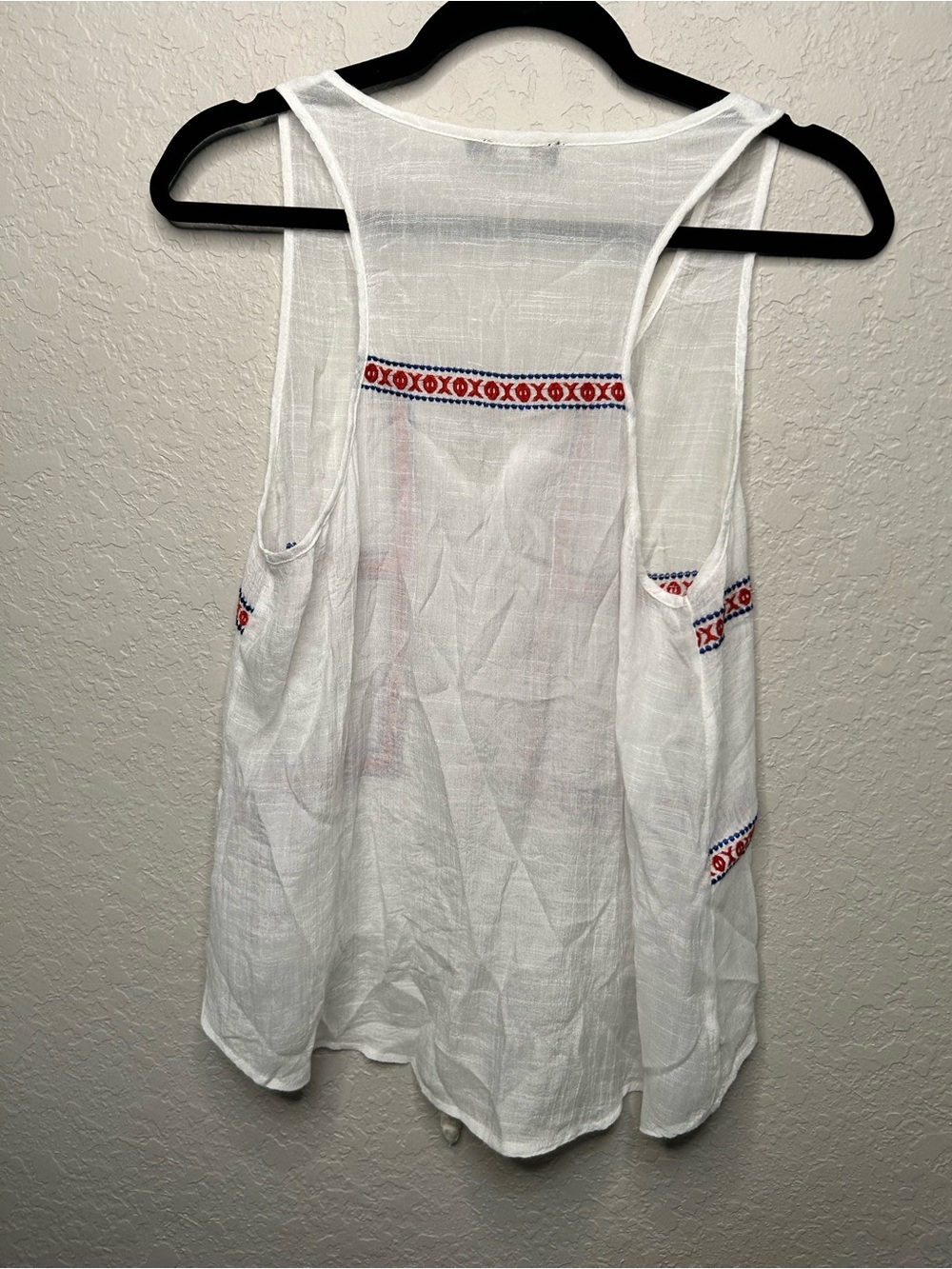THML White Embroidered Boho Sleeveless Top size M - Picture 4 of 8